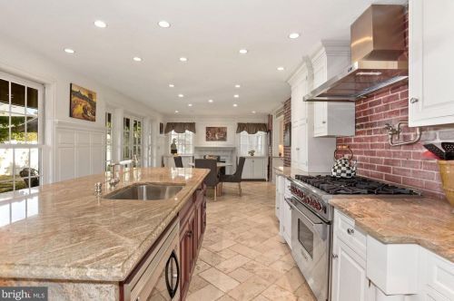 315 Maple Ave, Haddonfield NJ 08033-1438 exterior