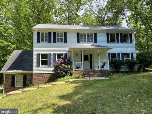 1007 Nine Mile Run Dr, Fredericksburg, VA 22407-2127