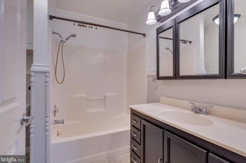 165 Gingerbread Ln, Harpers Ferry WV 25425-5591 exterior