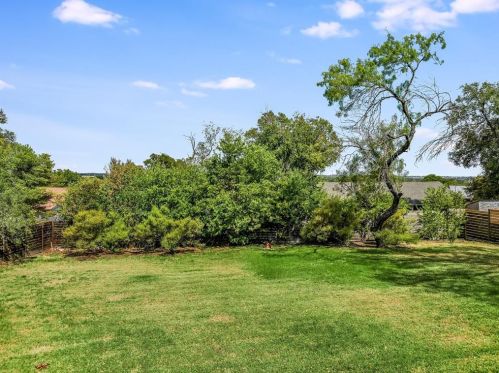 6207 Betty Cook Dr, Austin TX  78723-3313 exterior