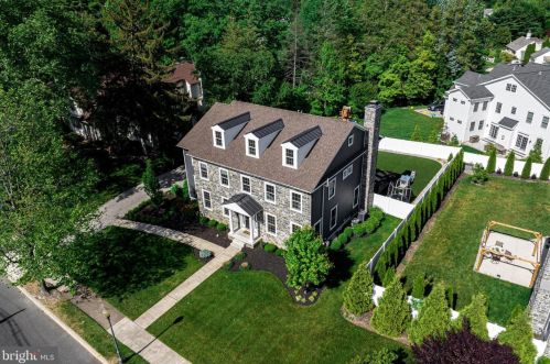 605 Warwick Rd, Tavistock NJ  08033-3926 exterior