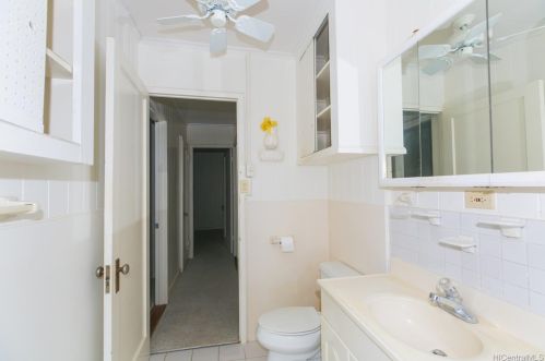 316 Elelupe Rd, Honolulu HI  96821-2211 exterior