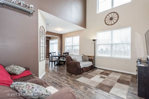 1378 Newport Cir, Pingree Grove IL  60140-2071 exterior