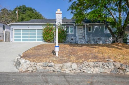 3521 Encinal Ave, Glendale CA 91214-2415 exterior