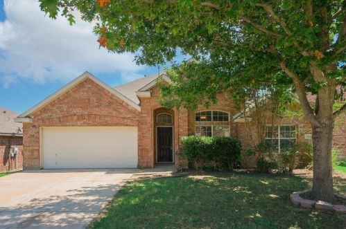 1311 Maple Terrace Dr, Midlothian, TX 76063-6281