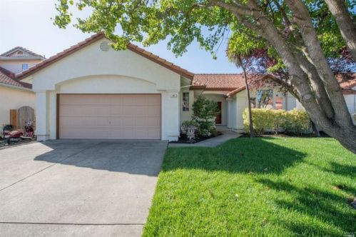 88 Brianne Cir, Windsor, CA 95492-8614
