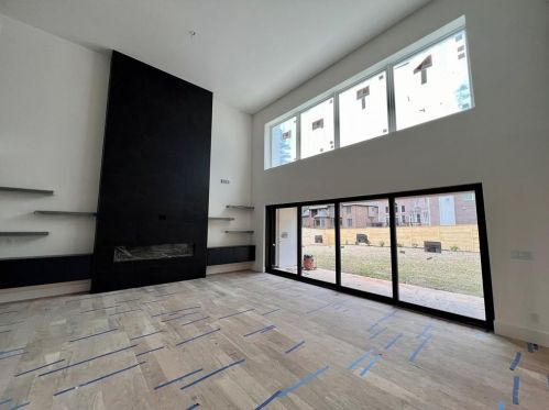 2327 Meadowvale Dr, Atlanta GA  30345-3568 exterior