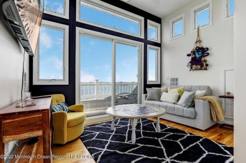 450 Tamiami Dr, Lavallette NJ  08735-3035 exterior