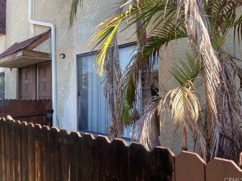 711 Acacia Ave, Glendale CA  91205-3021 exterior
