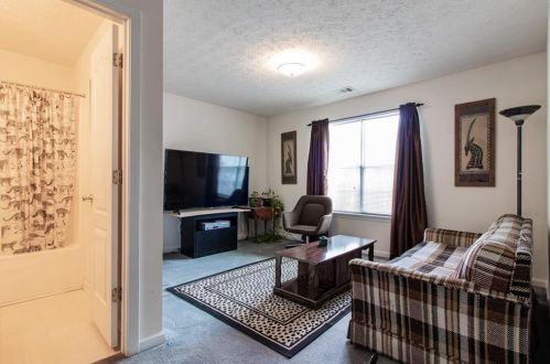 1909 Owens Trl, Rex GA 30273-1080 exterior