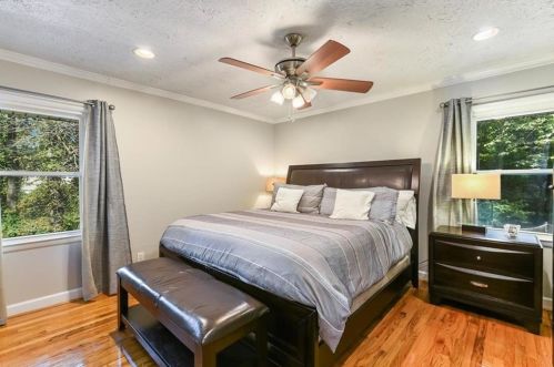 2777 Hedgewood Dr, Atlanta GA  30311-1231 exterior