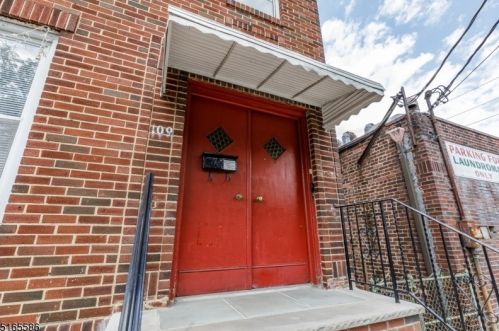 109 13th St, Bloomfield, NJ 07003-5803