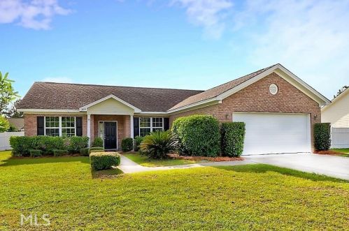 306 Antigua Dr, Pineora, GA 31312-6586