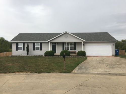 9921 Tad St, Lebanon, IL 62254-2729