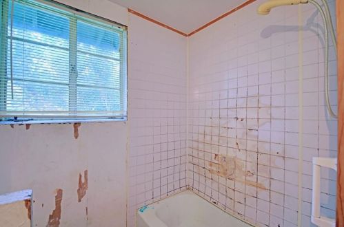 1300 August Dr, Austin TX  78753-2909 exterior