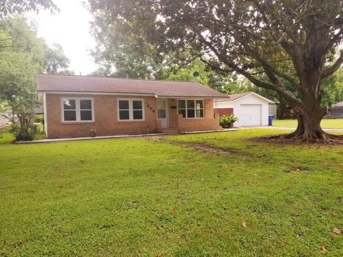 603 Maple St, Sugar Valley, TX 77480-1926
