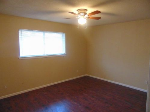 7233 Martha Ln, Fort Worth TX  76112-5348 exterior