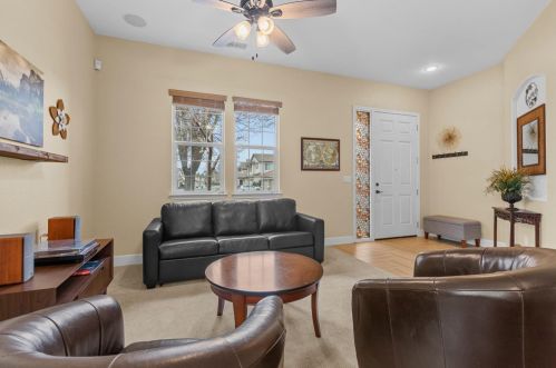 9709 Country Falls Ln, Elk Grove, CA 95757-8349