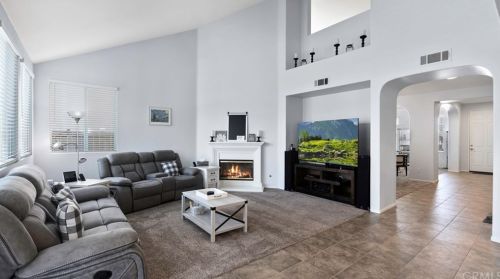 12741 Royal Palm Ln, Riverside CA  92503-7077 exterior