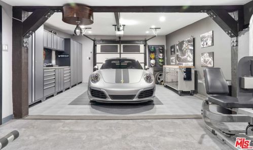 612 Ivy St, Glendale CA  91204-1027 exterior