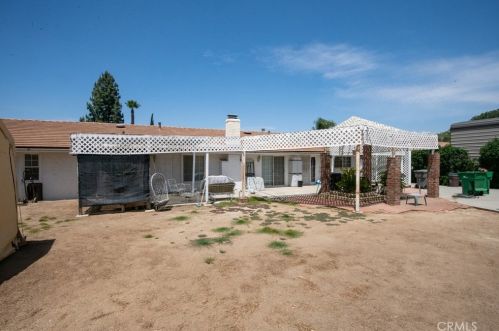 16273 Rancho Escondido Dr, Riverside CA  92506-5814 exterior