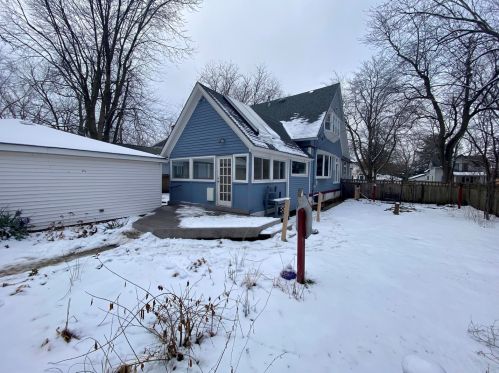 1280 Columbia St, Crete, IL 60417-2136