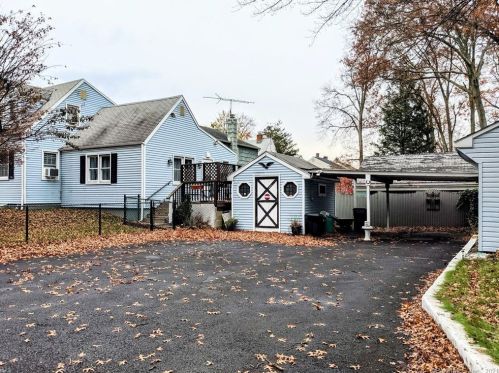 42 Barbara Dr, Norwalk, CT 06851-5228