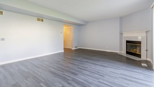 1109 Rockport Dr, Carol Stream IL  60188-2984 exterior