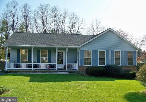 333 Jasmine Dr, Hanover, PA 17331-3465