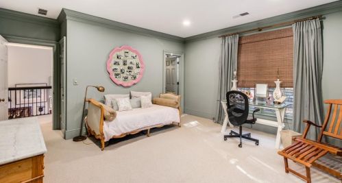 3229 Arden Rd, Atlanta GA  30305-1936 exterior