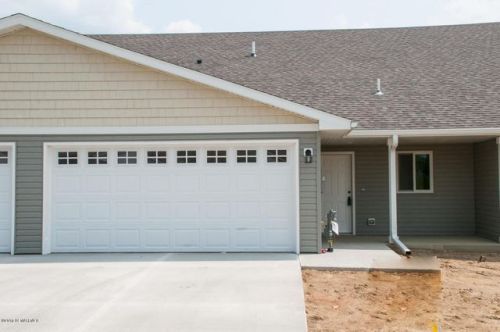 1225 Sundance Ct, Byron, MN 55920-1573