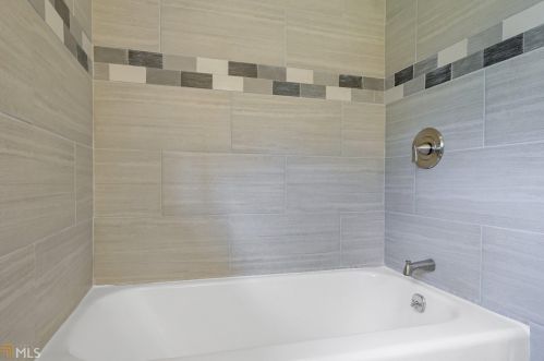 976 Pinehurst Dr, Smyrna GA  30080-4225 exterior