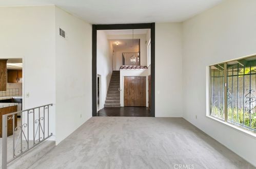 16350 Rancho Escondido Dr, Riverside CA  92506-5816 exterior