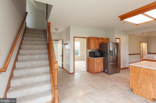 410 Wood End Ct, Charles Town WV  25414-5294 exterior