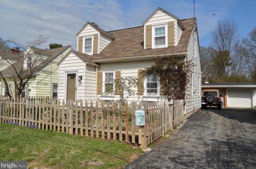 713 Tusitala Dr, Lancaster, PA 17601-4425