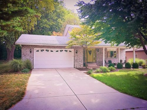 57 Sarah Ave, Springfield, IL 62703-5334