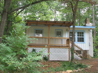 677 Lakeshore Dr, Monticello, GA 31064-3411