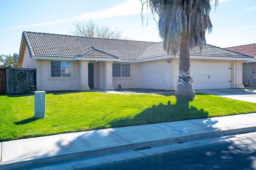 2235 Park View Dr, Los Banos, CA 93635-5410