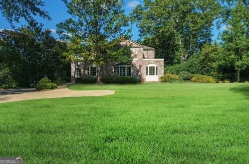 3180 Arden Rd, Atlanta GA  30305-1912 exterior