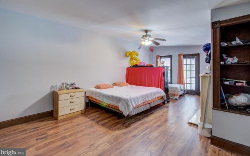 14 Morris Ave, Trenton NJ  08611-1131 exterior