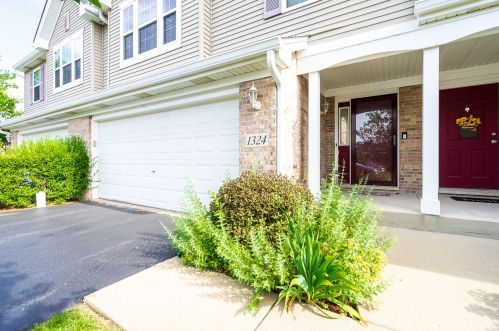 1324 Harvest Dr, Joliet, IL 60403-0956