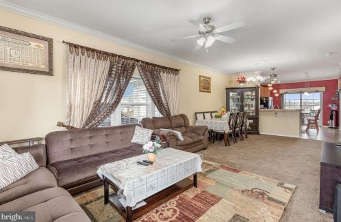 123 Oriole Dr, Carlisle PA  17013-8770 exterior