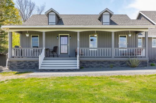 34 Happy Corner Rd, Mount Chase, ME 04765-3300
