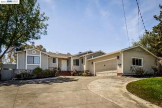 2578 Middlefield Ave, Fremont CA  94539-5021 exterior