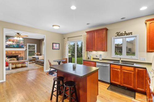 518 Sawgrass Ln, Pingree Grove IL  60140-9676 exterior