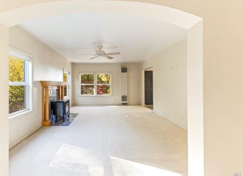 729 Dora St, Ukiah CA  95482-6341 exterior