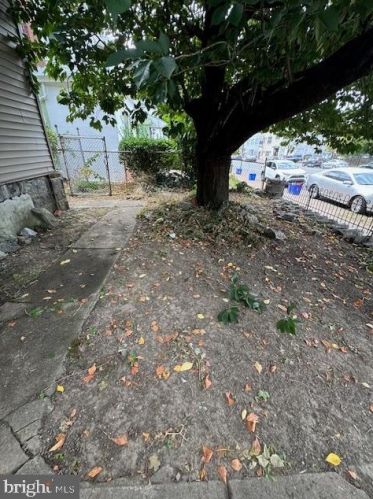 129 63rd St, Philadelphia PA 19142-2303 exterior