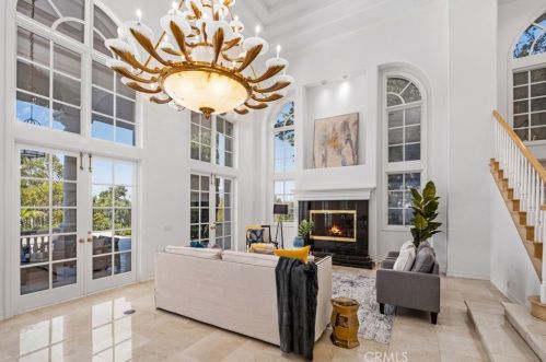 1 Charlotte, Irvine CA  92603-3448 exterior