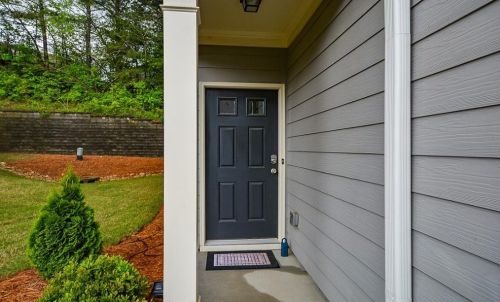 157 Townview Dr, Holly Springs, GA 30189-7221