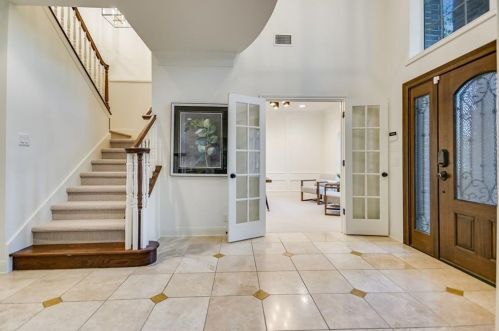 3001 Chatelaine Dr, Austin TX  78746-6895 exterior